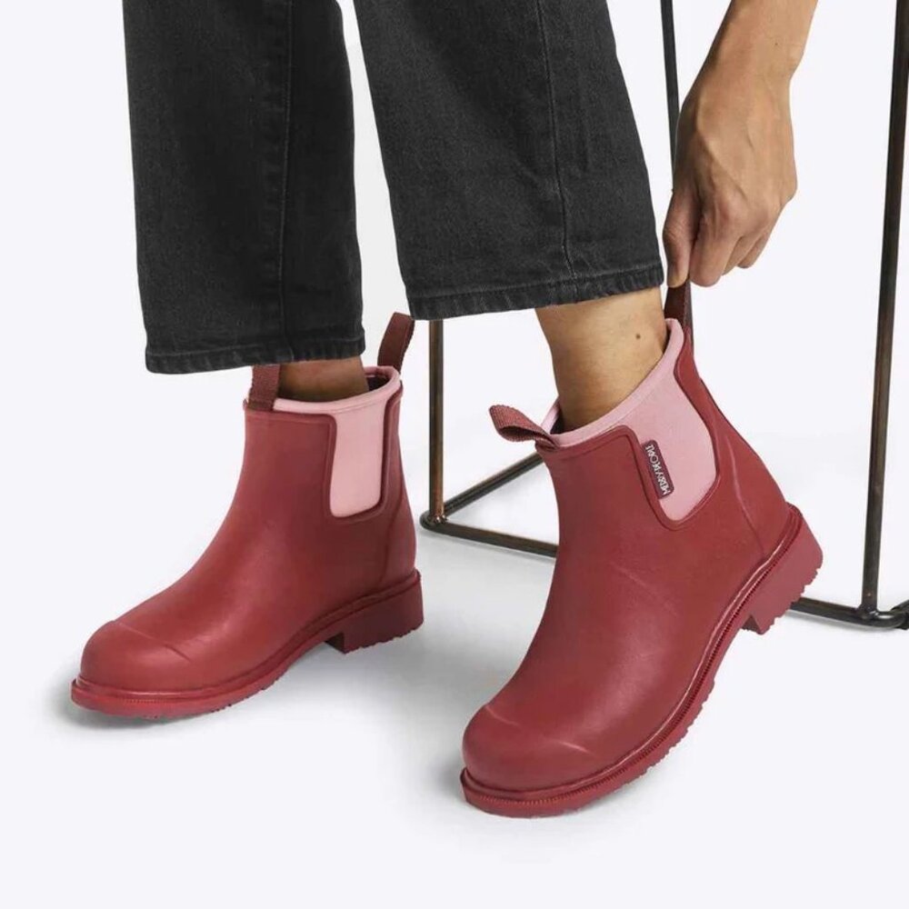 Merry People | Bobbi Beetroot & Light Pink Ankle Rain Boots | Womens 40 (US 9)